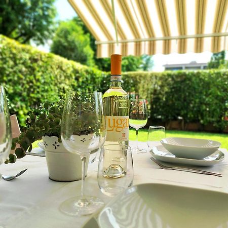 La Casa Di Cele Διαμέρισμα Ντεζεντσάνο ντελ Γκάρντα Εξωτερικό φωτογραφία