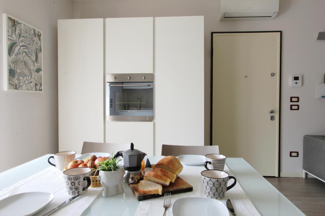 La Casa Di Cele Διαμέρισμα Ντεζεντσάνο ντελ Γκάρντα Εξωτερικό φωτογραφία